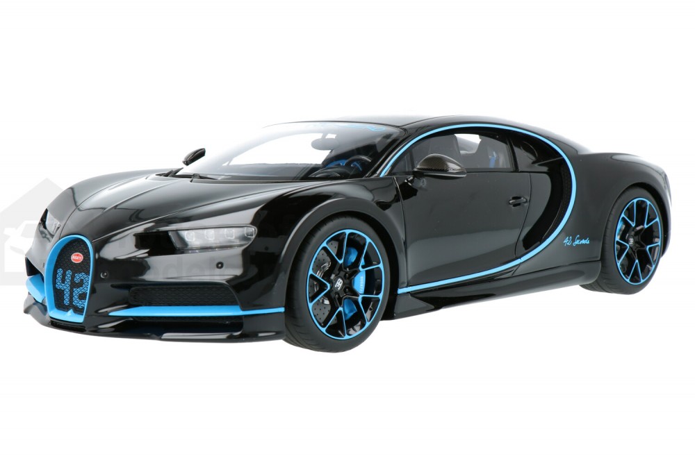 Bugatti-Chiron-KSR08664BK_13154548565329007-KyoshoBugatti-Chiron-KSR08664BK_Houseofmodelcars_.jpg