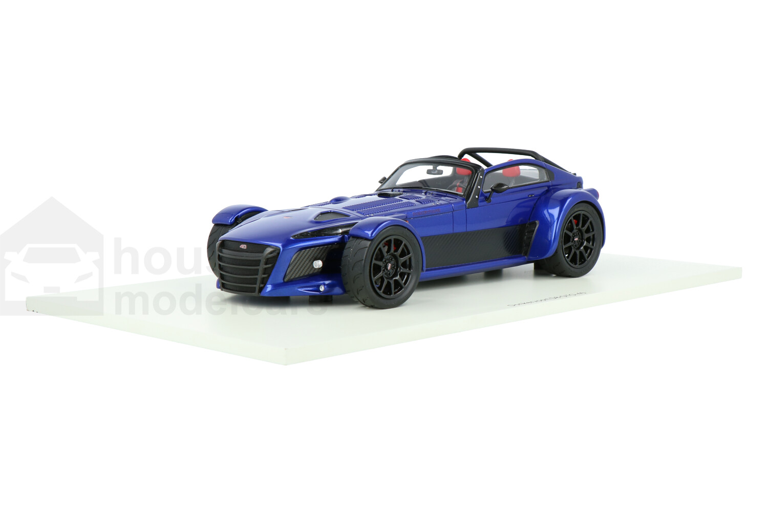 Donkervoort-D8-GTO-40-18S376_13159580006473769-SparkDonkervoort-D8-GTO-40-18S376_Houseofmodelcars_.jpg