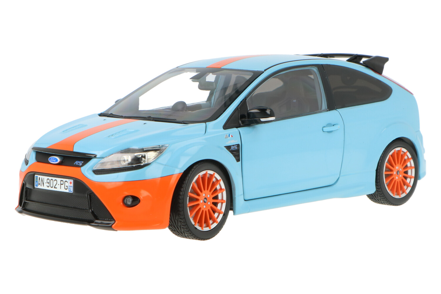 Ford-Focus-RS-100080068_13154012138109919Ford-Focus-RS-100080068_Houseofmodelcars_.jpg