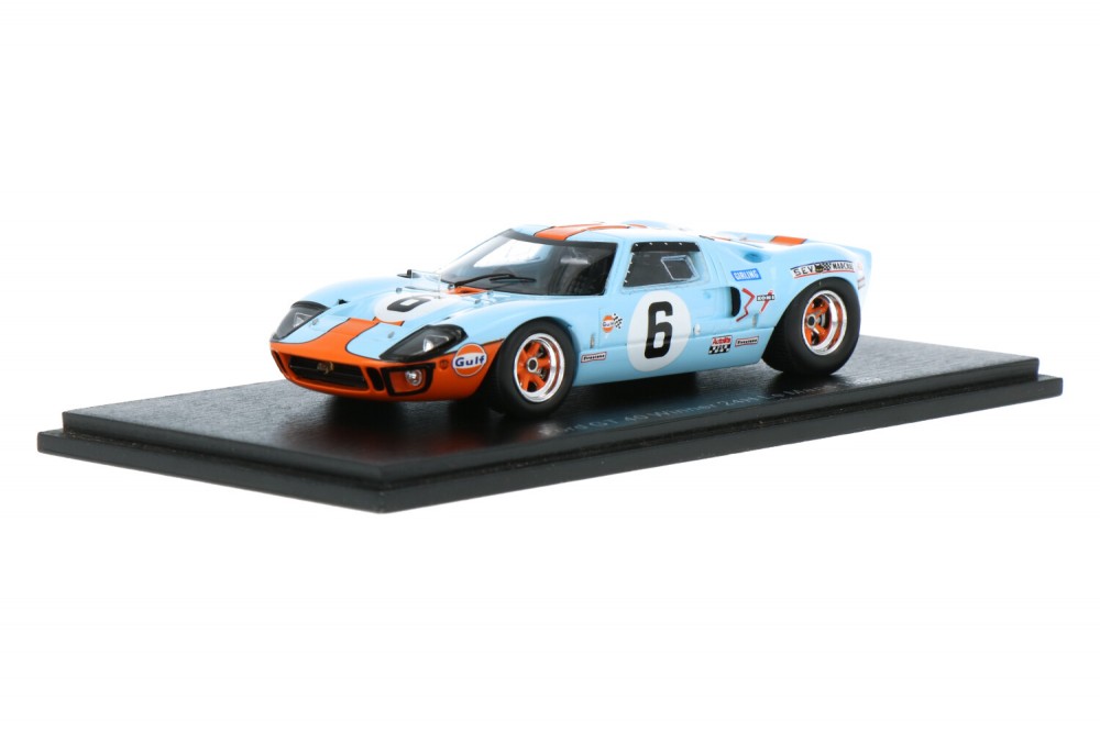 Ford-GT40-24H-LeMans-43LM69_13159580006420695Ford-GT40-24H-LeMans-43LM69_Houseofmodelcars_.jpg