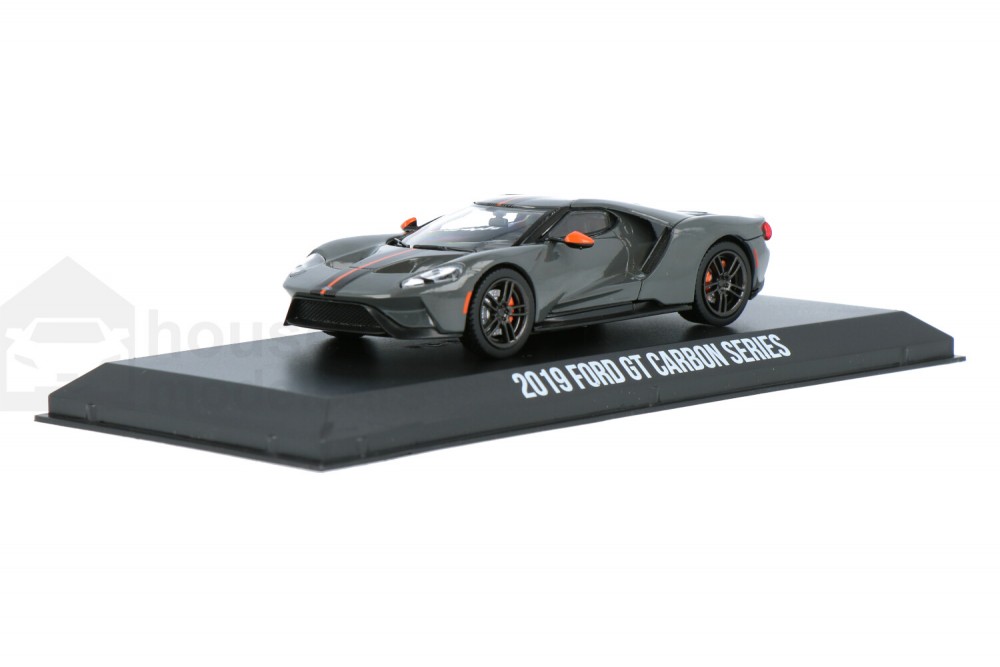 Ford-GT-Carbon-Series-86160_1315819725026352-GreenlightFord-GT-Carbon-Series-86160_Houseofmodelcars_.jpg