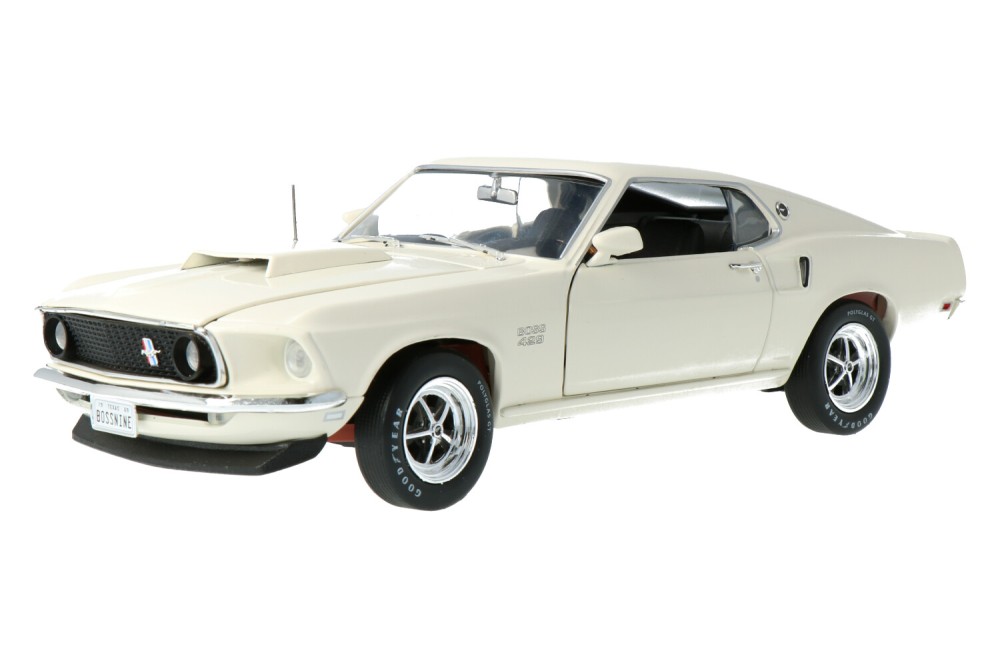Ford-Mustang-AMM1196-06_1315849398037751Ford-Mustang-AMM1196-06_Houseofmodelcars_.jpg