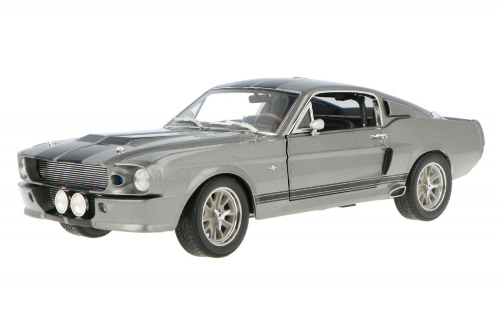 Ford-Mustang-GT-500-12909_1315810166019576Ford-Mustang-GT-500-12909_Houseofmodelcars_.jpg