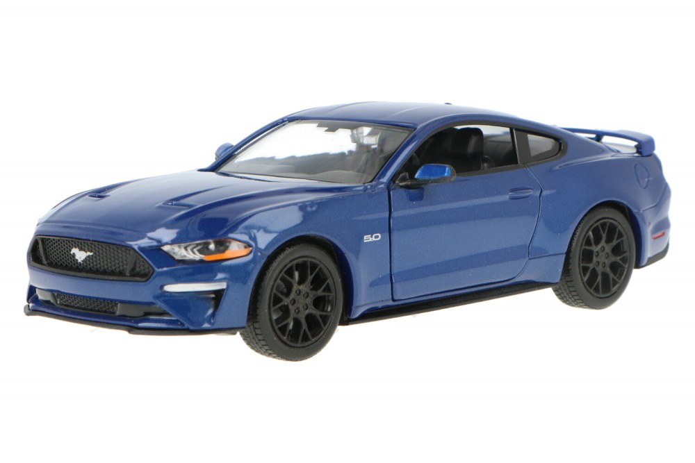 Ford-Mustang-GT-79352_1315661732793525Ford-Mustang-GT-79352_Houseofmodelcars_.jpg