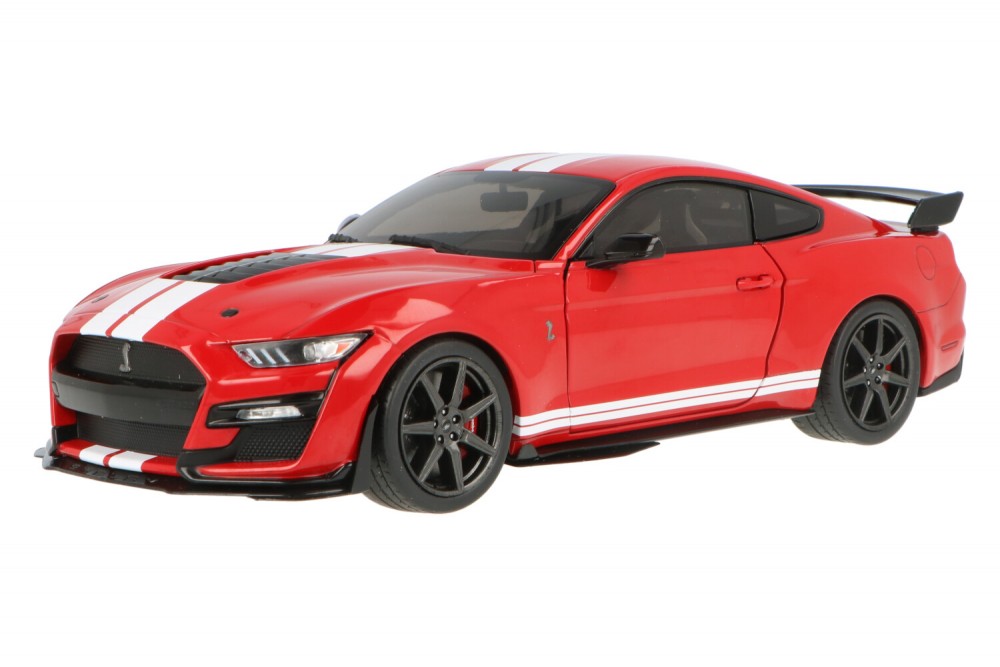 Ford-Shelby-GT500-Fasttrack-S1805903_13153663506012051Ford-Shelby-GT500-Fasttrack-S1805903_Houseofmodelcars_.jpg