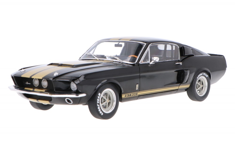 Ford-Shelby-GT500-S1802908_13153663506019739Frank PendersFord-Shelby-GT500-S1802908_Houseofmodelcars_.jpg