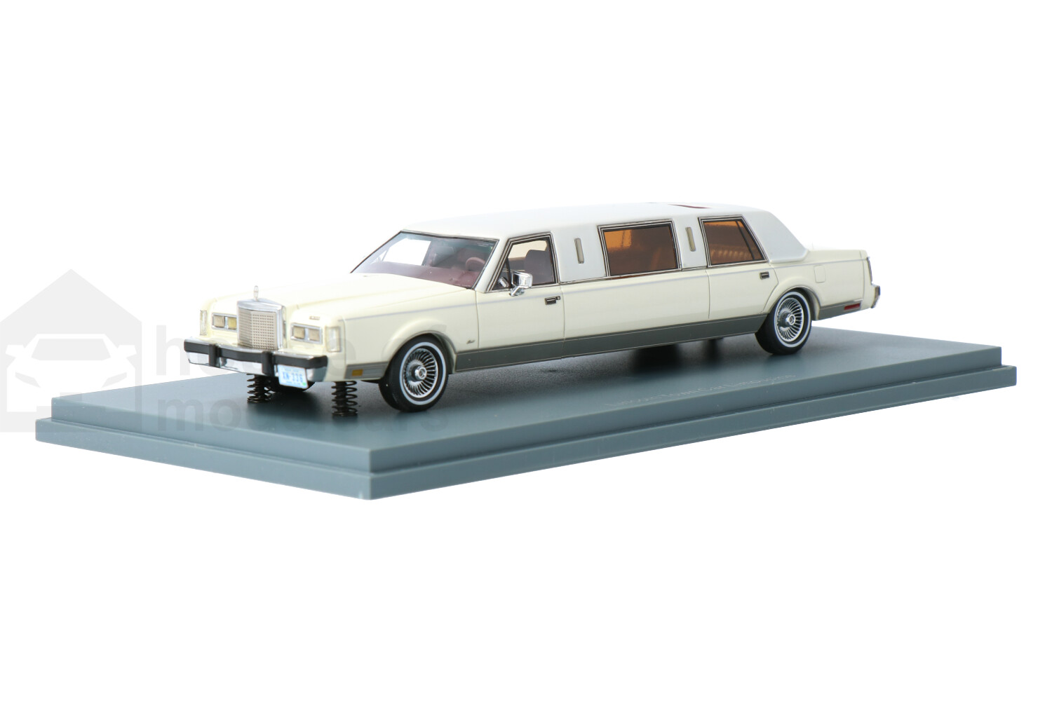 Lincoln-Town-Car-Limousine-NEO45336_1315874250453363-NEOLincoln-Town-Car-Limousine-NEO45336_Houseofmodelcars_.jpg