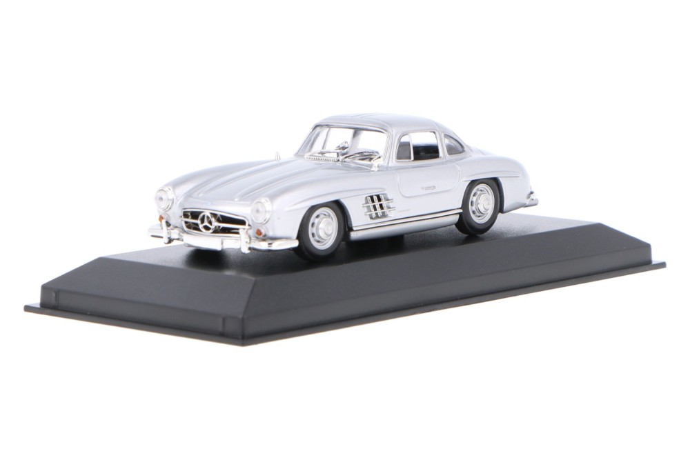 Mercedes-Benz-300SL-Coupe-940039000_13154012138135178Frank PendersMercedes-Benz-300SL-Coupe-940039000_Houseofmodelcars_.jpg