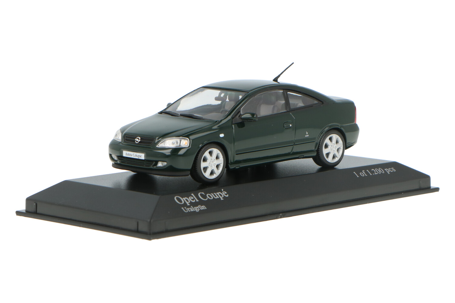 Opel-Coupe-2000-430049122_13154012138038530Opel-Coupe-2000-430049122_Houseofmodelcars_.jpg
