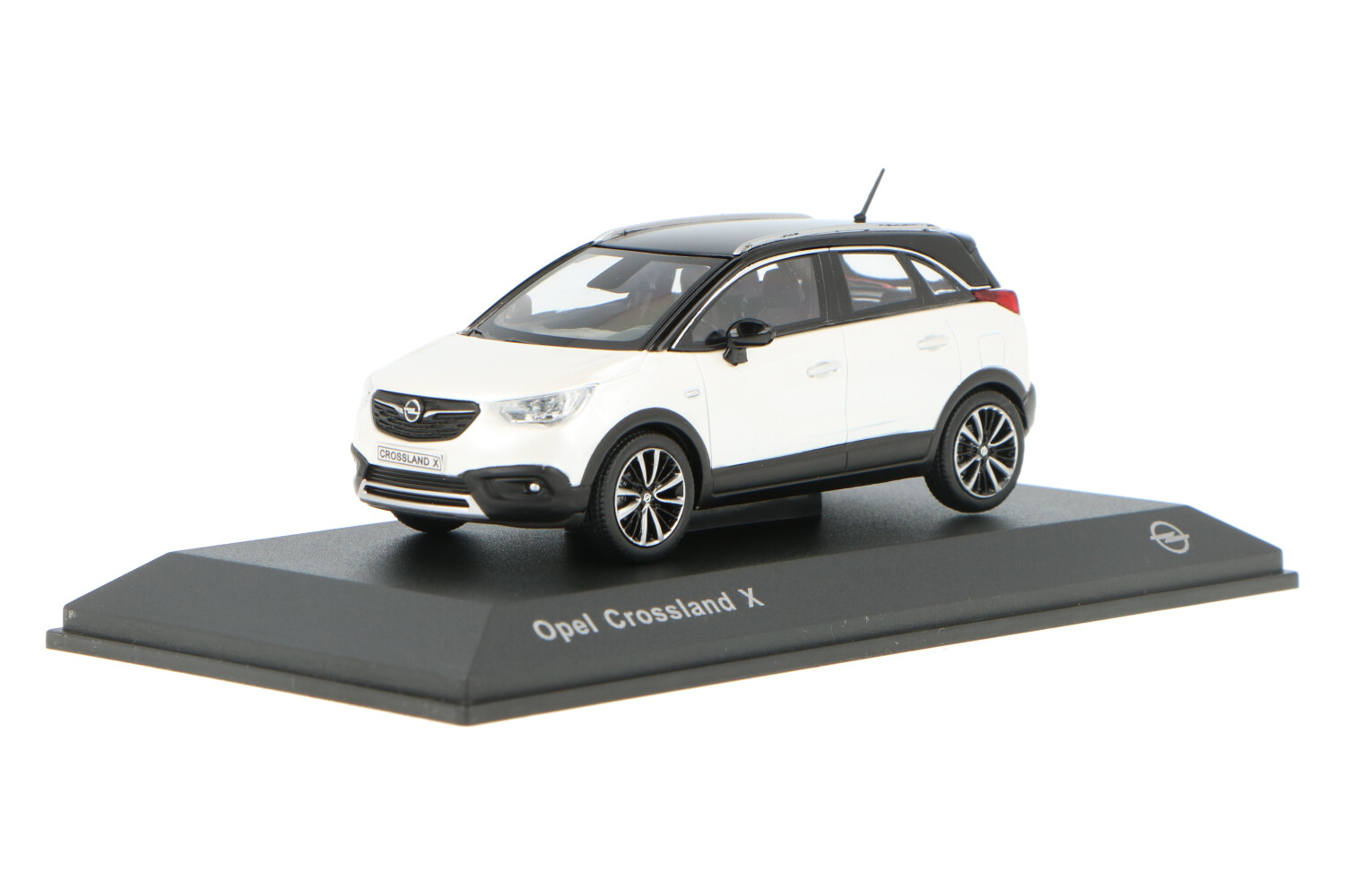 Opel Crossland X - Modelauto schaal 1:43