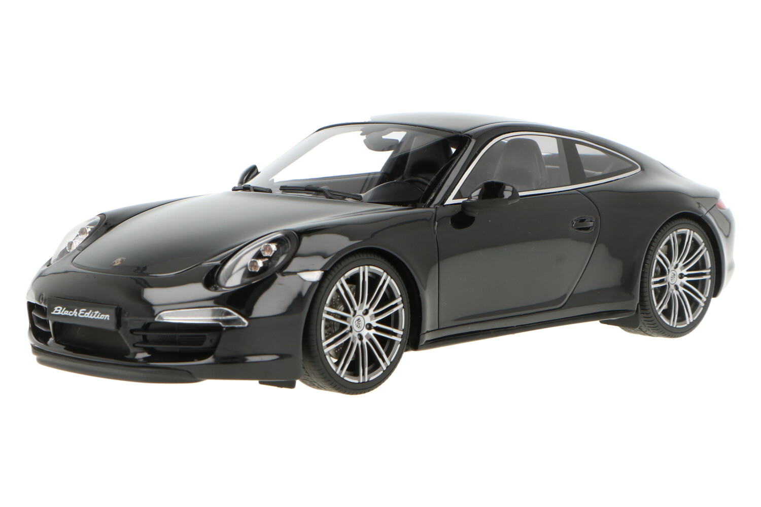 Porsche-911-Black-Edition-GT114_13159580010301393Porsche-911-Black-Edition-GT114_Houseofmodelcars_.jpg