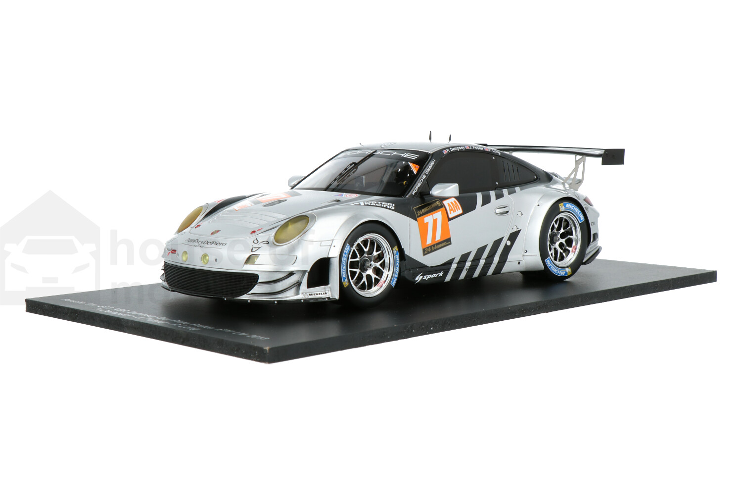 Porsche-911-GT3-RSR-18S104_13159580006471048-Spark_Houseofmodelcars_.jpg