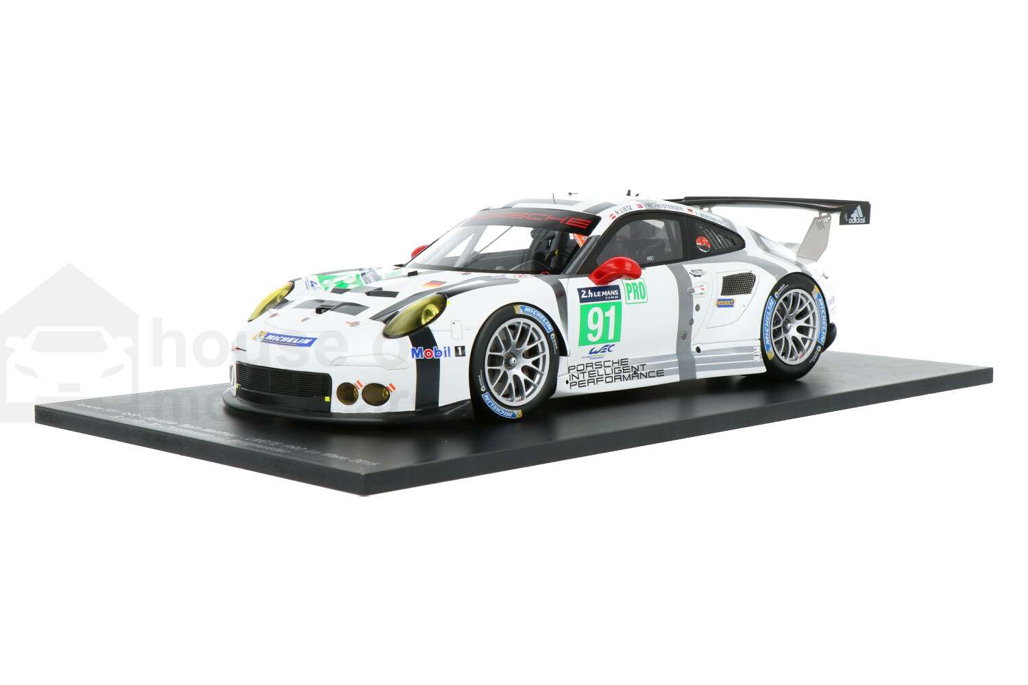 Porsche-911-RSR-18S200_13159580006472007-Spark_Houseofmodelcars_.jpg