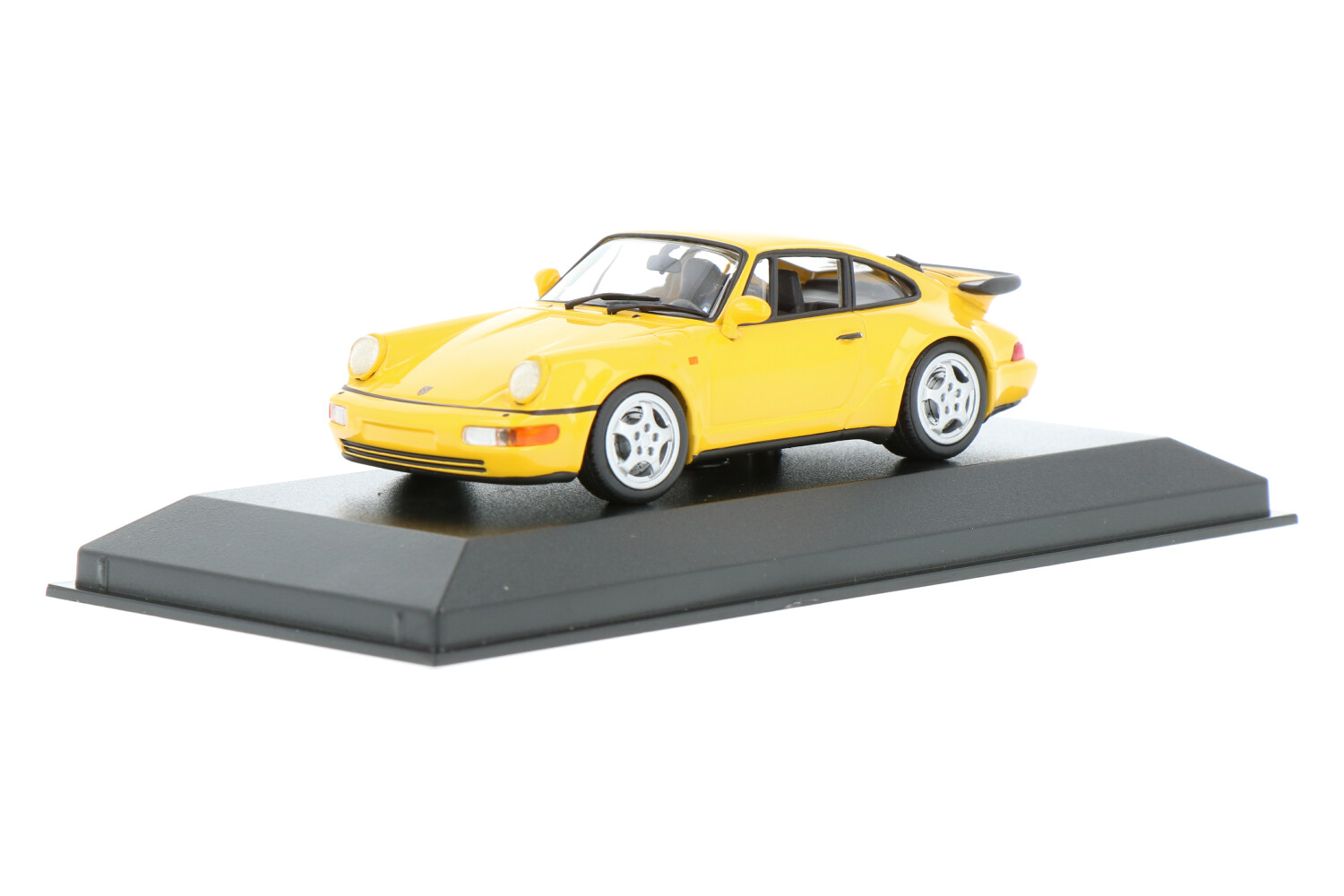 Porsche-911-Turbo-940069104_13154012138152502-Minichamps_Houseofmodelcars_.jpg