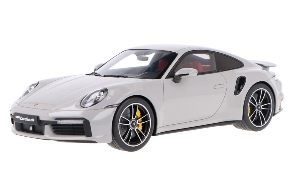 Porsche-911-Turbo-S-GT431_13159580010312399Frank PendersPorsche-911-Turbo-S-GT431_Houseofmodelcars_.jpg