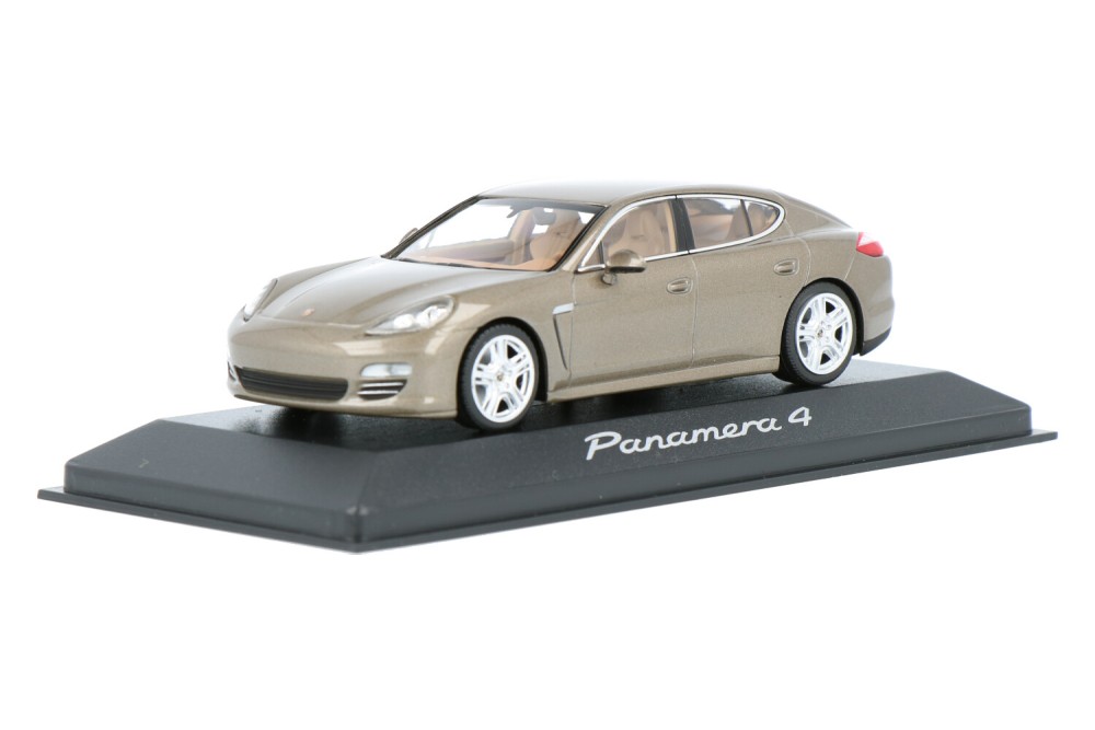Porsche-Panamera-4-WAP02000319_1315WAP02000319-Minichamps_Houseofmodelcars_.jpg