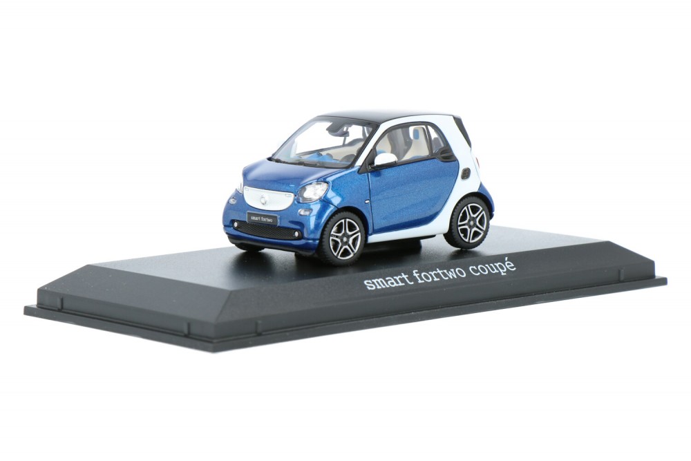 Smart-fortwo-coupe-B66960277_1315B66960277-Norev_Houseofmodelcars_.jpg