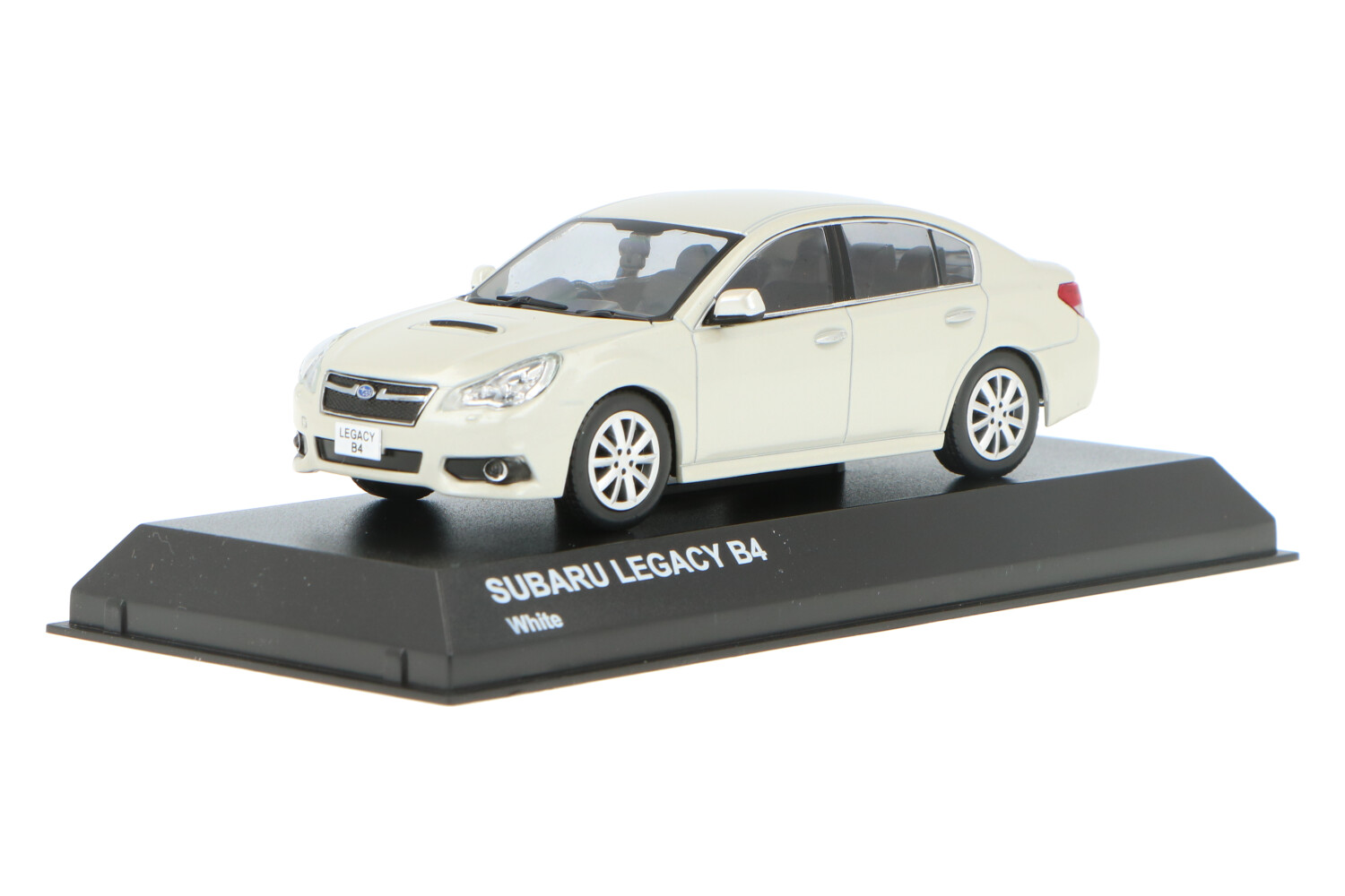 Subaru Legacy B4 - Modelauto schaal 1:43